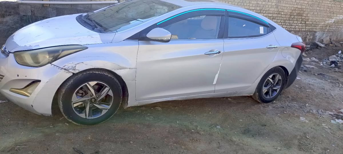 الانترا 2015 خليجي  سياره جافيه
(جافيه مكلوبه )
مبدل عكال قماره 
مكفوله من العيب الشرعي سياره بسمي
مكينه 2000 غاز بانزين منضومه الغاز شغاله
تخم تاير جديد حداديه نص عمر بيه جاملغ خلفي معمر بس مامصبوغ
سعر 80 وبي مجال *********** مكان السياره الناصريه
