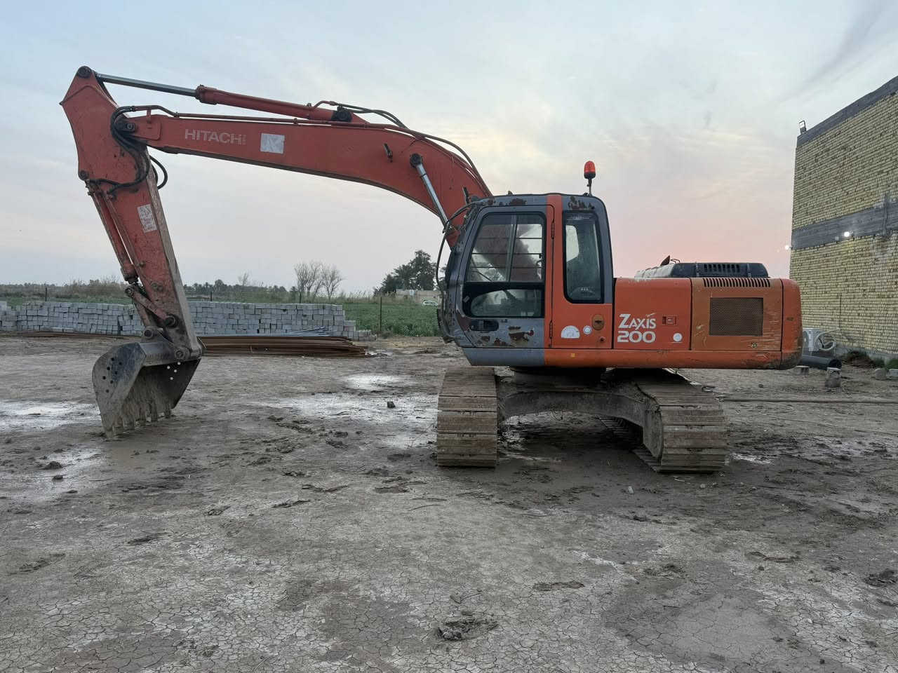 حفارة زت عادي 2003اصوليه للبيع رقم واسط حداديه 95‎%‎ نضيفه كلش العنوان واسط كوت للأستفسار ***********

‭0771 220 3814‬
