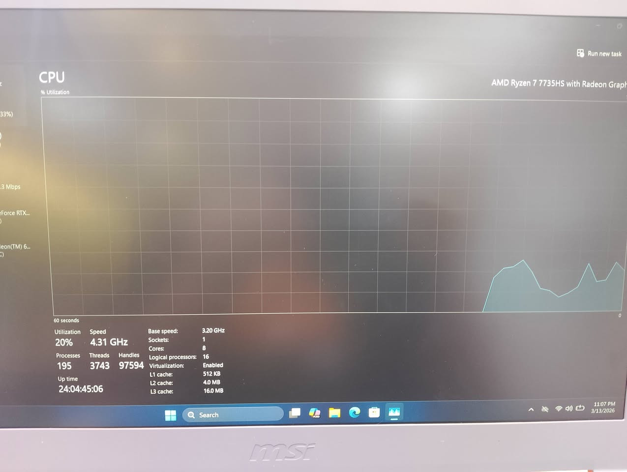السلام عليكم ورحمة الله وبركاته
موجود عندي حاسبه للبيع 😁

الموديل :  MSI thin a15

المعالج : Ryzen 7 7735HS

الرام : 16 ddr5

الهارد : 1 t 

كارت شاشه خارجية : rtx 4050 6gb

حجمها 15.6 

مستخدمه لمدة 17 يوم بس 

اعذروني على جودة التصوير 😅 واي استفسار تعال خاص وبيك خير وتدلل ❤️


**إذا كنت صاحب هذا الإعلان وتريد حذفه لأي سبب، رجاءا أرسل رسالة إلى الدعم الفني**