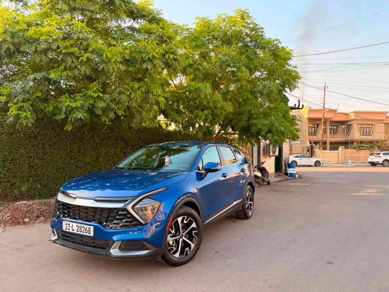 سلام عليكم
سبورتج 
موديل 24 
رقم بغداد 
ماشية 23 ميل
موصفات ex 
شاشة متصل كشنات جلد كشن كهرباء  تدفئه كشنات  فول عدا بانروما 
حادثة بس بنيد نفسه معمر بدون ايرباك بدون دواخل
سيارة عارضة 198 وبيه مجال للشراي
عجبتك على راسي معجتك جوة رجلك 
مكاني بغداد 
***********
