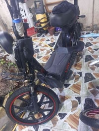 دراجه شحن حجم 20 بطاريات جدد قبل سبوع مشتريهن سعر ٣٠٠ بيه مجال رقم 077...