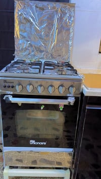 طباخ وثلاجه للبيع ثلاجه حجمها 27 قدم  جديده مصارلها هواي استعمال قليل ...