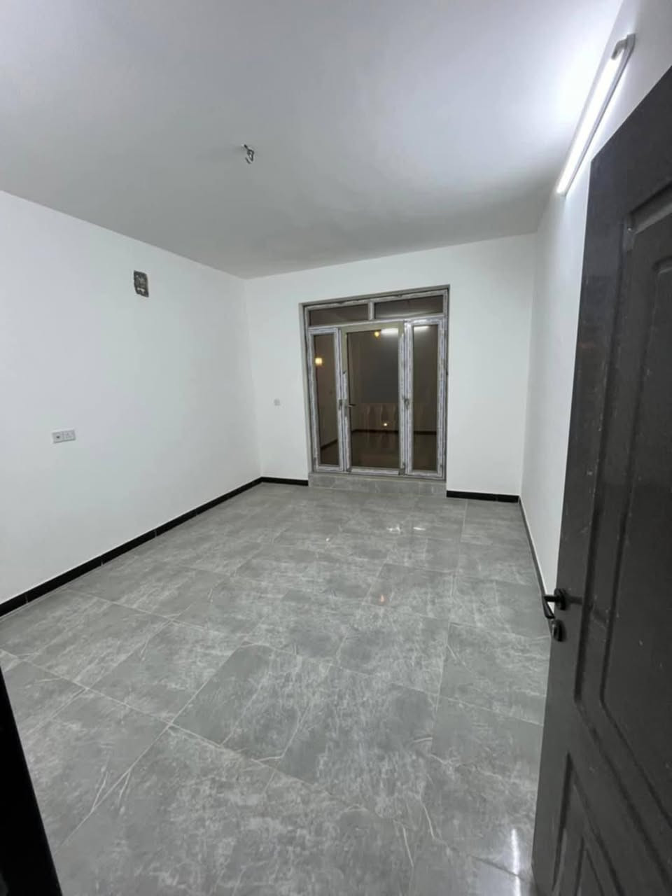 مكتب الزبيدي للعقار🏠🏠
للبيع في حي القاهرة المعلمين طابو صرف مساحة ١٠٠ متر
واجهة ٤ نزال ٢٥ بناء فول درجة اولى vip
يحتوي الطابق الأرضي على كراج يتسع سيارة وصالة ومطبخ وخدمات وغرفة نوم والطابق الثاني يحتوي على ٣ غرف نوم وخدمات
 للاستفسار أكثر يرجى مراجعة مكتب الزبيدي الهندسي او الاتصال على: 
***********

***********
