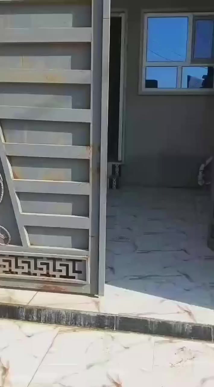 السلام عليكم الدار معروض للبيع في الرشيديه تقطيع ابو فهد مساحه 100 متر استفسار عن الرقم*********** واتساب
