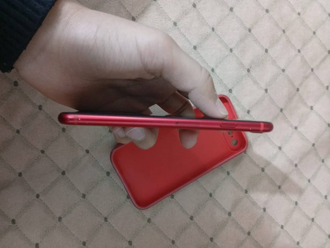 ايفون 8 

الذاكره 64

البطاريه 69 

نموذج M

مبدل بطاريه فقطط 

بصمه شغاله 

السعر 80 

مكاني بغداد البياع حي التراث 

ماعدي توصيل

رقمي ***********
