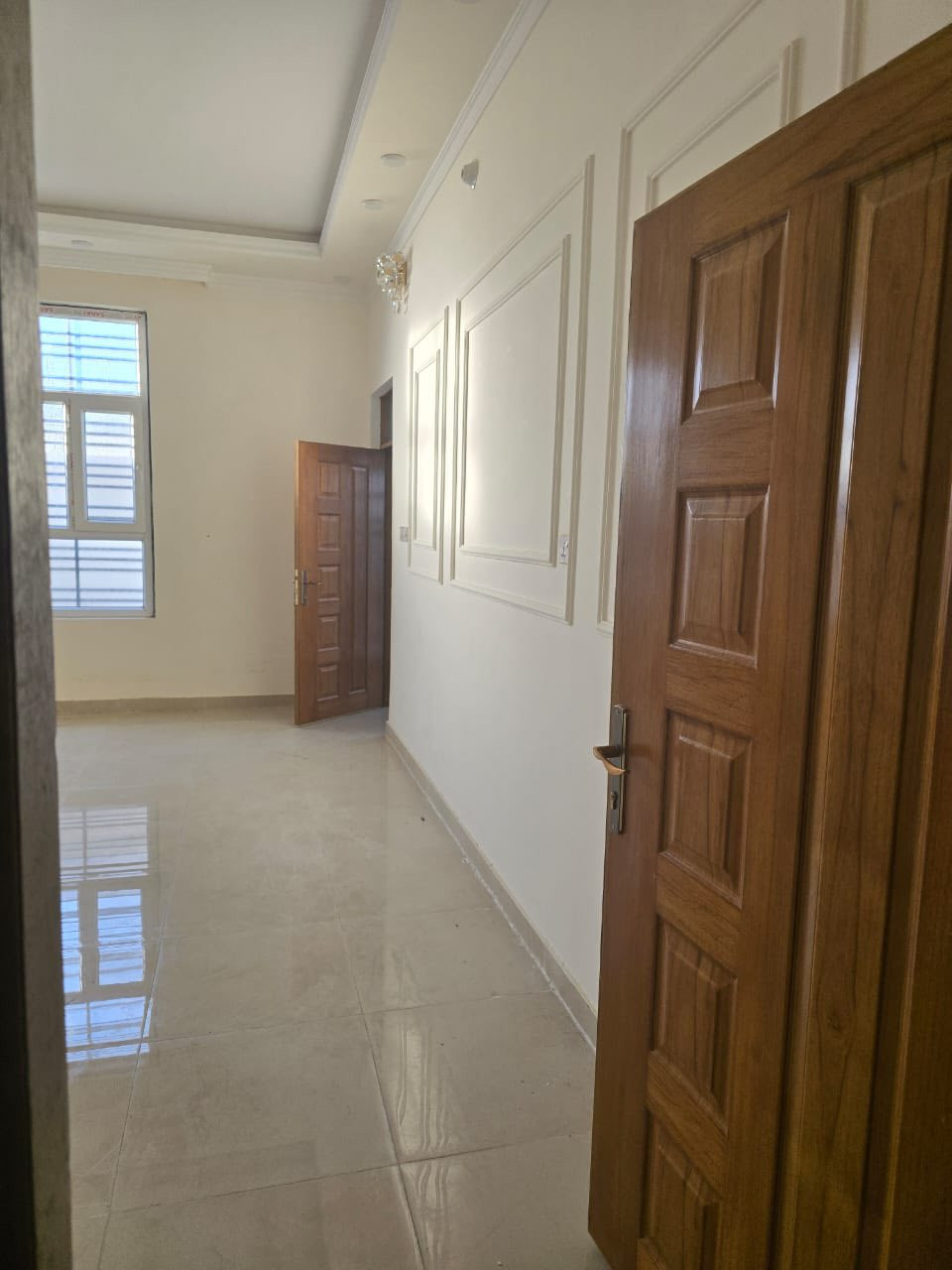 🏠 بيت للايجار

📍 العنوان: حي الإسكان قرب مدرسة السرور
✨ المواصفات:
 • غرفتين نوم
 • صالة
 • استقبال
 • مطبخ
 • صحيات
 • البيت نظيف جداً ومرتب

🔺#للاستفسار مراسله واتساب ع الرقم التالي 

http://wa.me/+964*********** مقتدى 📲

http://wa.me/+964*********** 📲 حسن 
—————————————————————
او زيارة مكتبنا 
🔺مكتب دره المشرق للاستثمار والتطوير العقاري 
🔺العنوان:-حي الجزائر الشارع العام قرب مأكولات تشرين
