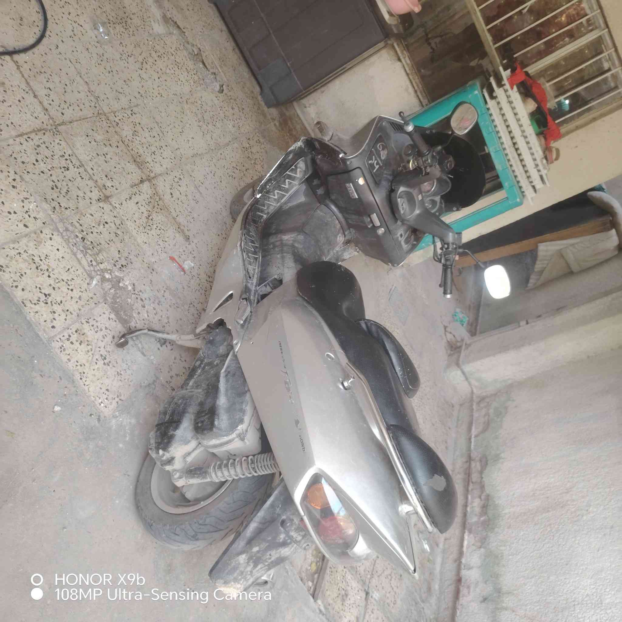 السلام عليكم فورزه صفر 6 الدراجه كلجات جديده شلعه كهرباياته كلها شغاله طفت عندي ابيع هيج على طفيته قفل 250 اوراقه موجوده  مكاني الدوره ***********
