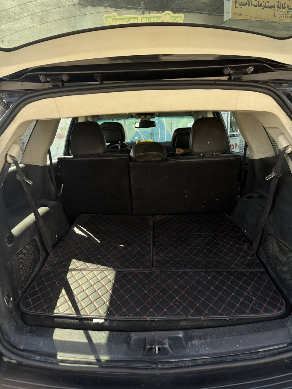 جورني 2020 كروزرود 
فول مواصفات
7 راكب
مكينة 4 سلندر 
شاشة كبيرة
كاميرا
3 قطع تبريد
ويل كب
فتحة بالسقف
كشنات جلد كهرباء
وبعد مواصفاتها المعروفة
الحادث موضح بالصور 3 قطع صبغ
رقم بصرة بأسمي
السعر 127 وبيها مجال
العنوان البصرة الاربع شوارع

متواجد واتساب ما عندي ماسنجر

***********
