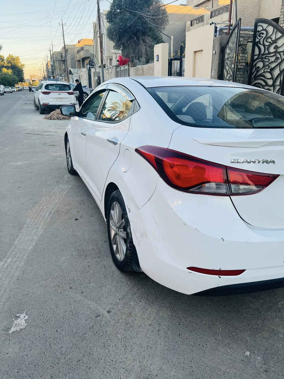 السلام عليكم
النترا 2015 خليجي محرك 1800 
السعر 103  للتواصل ***********
