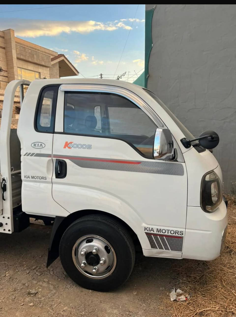 کیا ٢٠١٤ 
شکلی کرایتە ٢٢ 
سیارەکە بێ سبوخە بێ قۆپە بێ ساردە کوتە لێدرای نیە زۆر خاوێن ماوە زۆر جوانە سەنەوی ڕەقەم هەمویی نوێیە 
تایە  و ویل کرایتە ١٤ قیاسی تایەی نوێیە اسڵی جدیدە شاشەی ایپاتی لۆ دانایە دەبل دەشبول 
  لە هیچی نە قس نیە 
 مەکینە گێر  شانسی هەموو بە شەرتی سۆنەر 
 ڕەقەمی خاوەنی  0️⃣7️⃣5️⃣0️⃣4️⃣5️⃣4️⃣3️⃣5️⃣8️⃣8️⃣ أربيل, العراق
