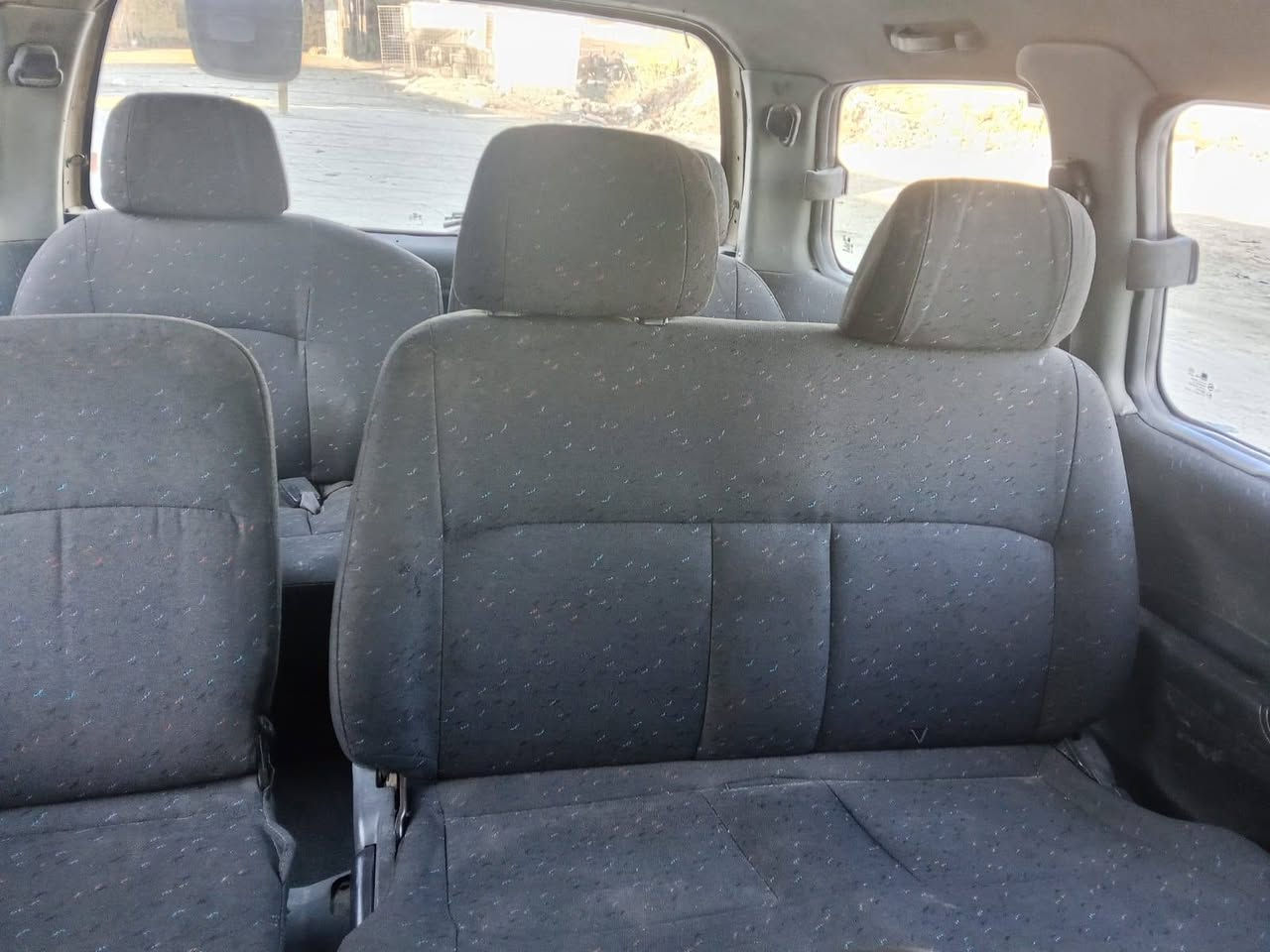 سلام عليكم
ستاركس 2001للبيع 

رقم بغداد سيارة حته هزه 

داخله سنوية 2028 غرفتها 

جديده كهربايتها شغاله كلها سيارة بيها معجون كلها وضربتها جهت سايق 
مكينه جديده سوبر جديد
شاصيها مصلح من جهت سايق سعر 50بيها مجال 

***********
