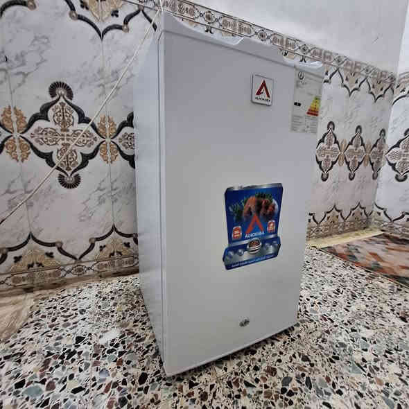 ثلاجه جديده كلش مستعمله قليل ب ١٠٠ الف وبيهه مجال للشراي ***********
