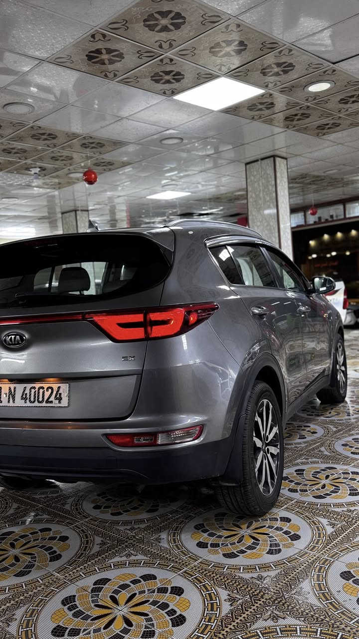 السلام عليكم
كيا سبورتج 2017 امريكي ضرر فقط بنيد صور الحادث مرفوقه بالمنشور 
مواصفات السياره
فول مواصفات للاخير بستثناء البنرامه
محرك 2400 
بصمه 
جلد 
كشنات كهرباء 
فور ويل 
حساسات اماميه + خلفيه 
كامره بلاديه 
شاشه اصليه

العنوان صلاح الدين / بلد 
للإستفسار الاتصال على : 
اتصال - ***********
اتصال + واتساب - ***********
واتساب مباشر :  ⁨0782 173 325
