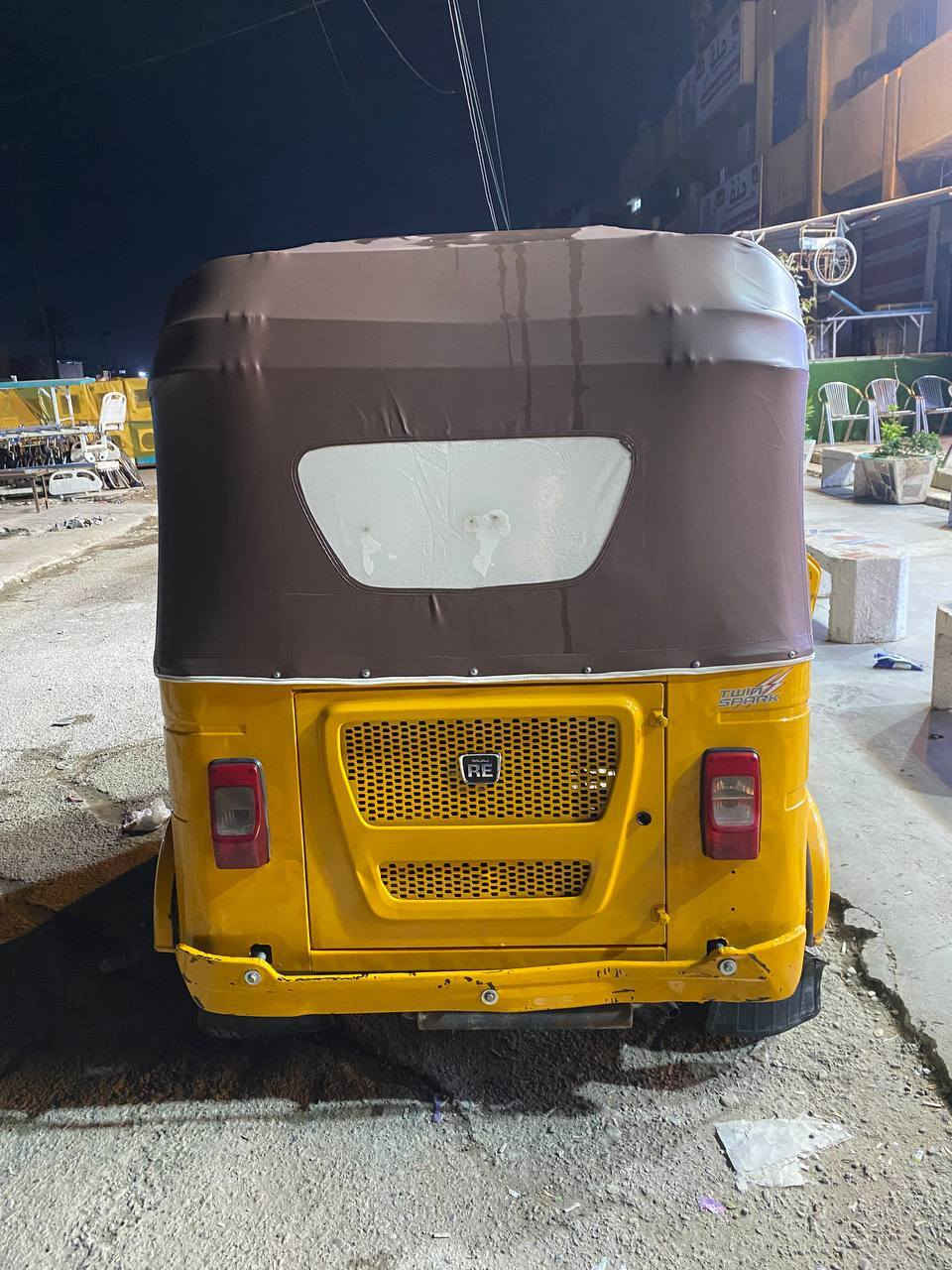 السلام عليكم.. للبيع تكتك باجاج (Bajaj RE) موديل 2022، التكتك بحالة ممتازة وجاهزة للشغل مباشرة، وتفاصيلها كالتالي:
✅ المحرك: مكفول كفالة تامة (ما مفتوح).
✅ الكهربائيات: مكفولة وشغالة 100%.
✅ البدي: نظيف جداً، مع وجود بارد خفيف في الجانب واللغد (لا يؤثر على المظهر أو الأداء).
تفاصيل البيع:
📍 مكان التواجد: بغداد - مدينة الصدر.
💰 السعر : 8 ملايين و800 ألف دينار عراقي.
للتواصل والاستفسار:
للجادين بالشراء، يرجى الاتصال على الأرقام التالية:
📞 ***********
📞 ***********
