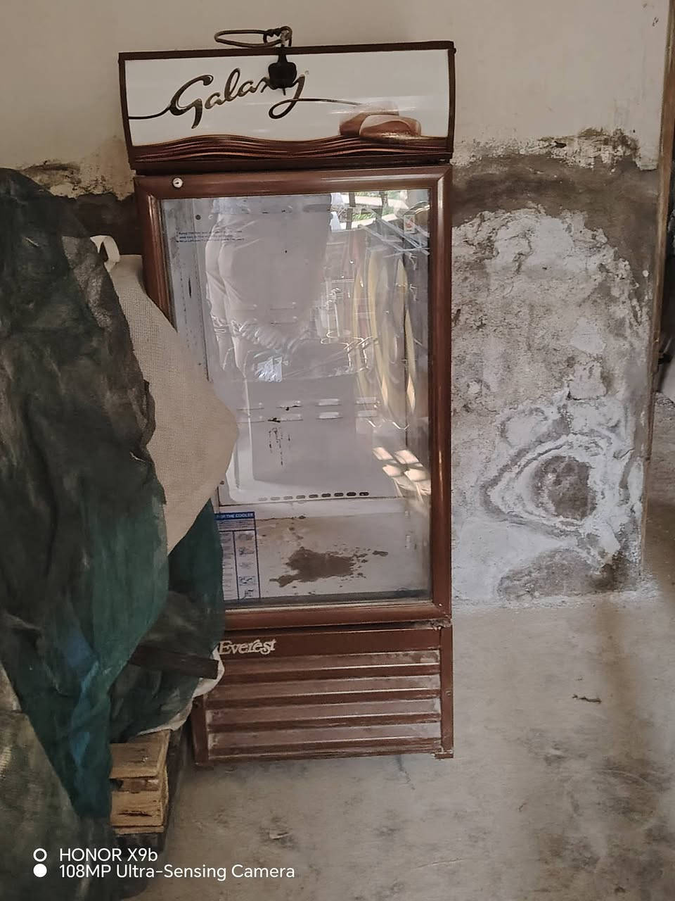 .. رافع فولتيه 2 مستخدمات 3شهر وبردات 2 تصل على رقم الهاتف ***********
