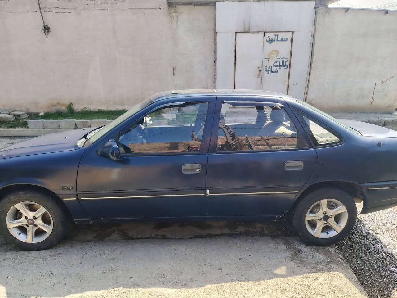 للبيع اوبل فكترا موديل 1991 كاربون موجود واني الشرعي تحويل مباشر محرك 18كير عادي السعر 53وبي مجال السياره مال جناي وهاذا الرقم التلفون ***********
