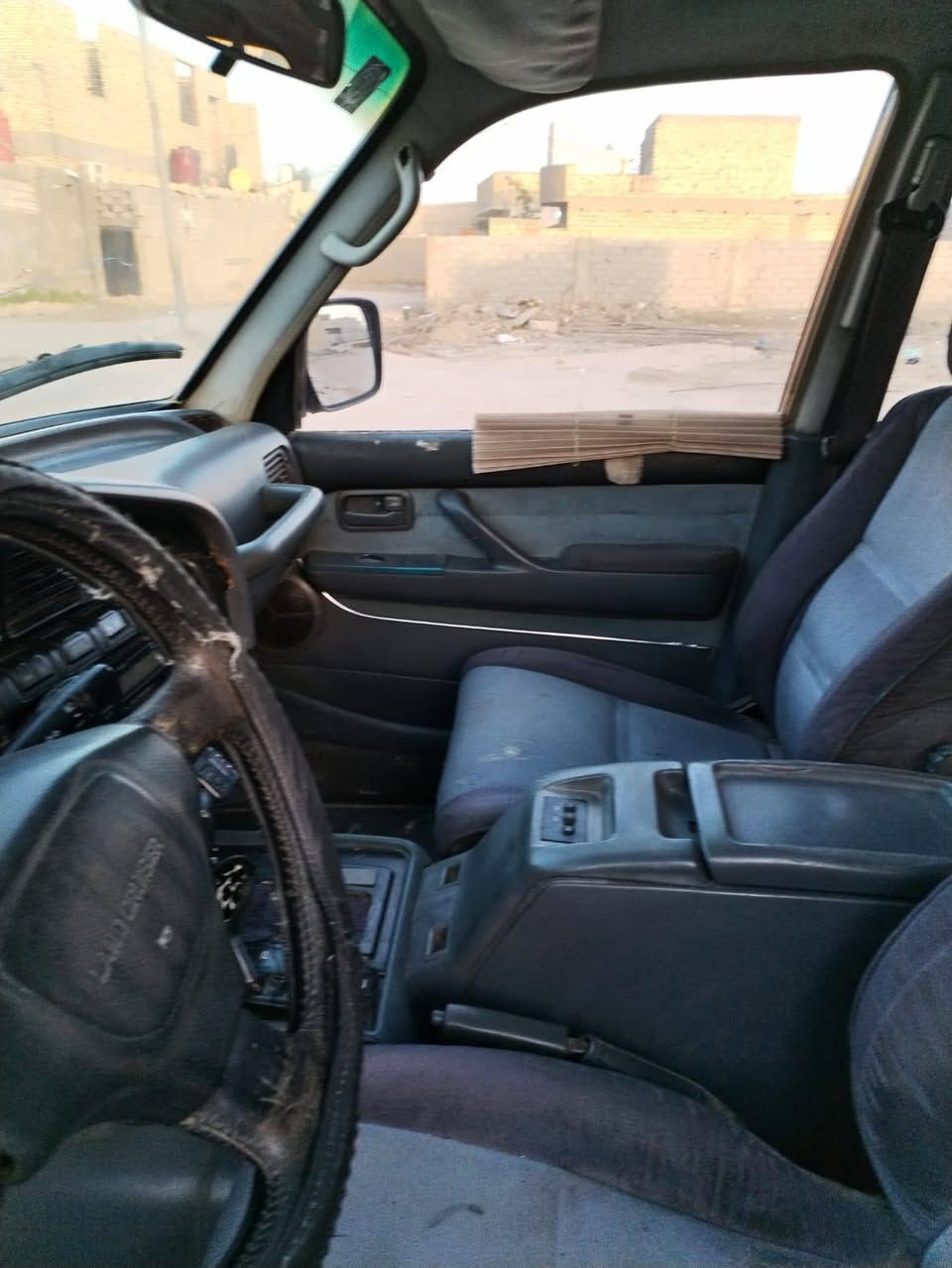 سياره لاندكروز 1995 مكفوله من الضربه والصبغ والخياس محرك 3000 ام الديلكو السياره جاهزةمن كلشي ماعدا التبريد مكان السياره ناصريه رقم دولي باسمي السنويه لغايه 30 السعر 60 وبيها مجال رقم التلفون ***********
