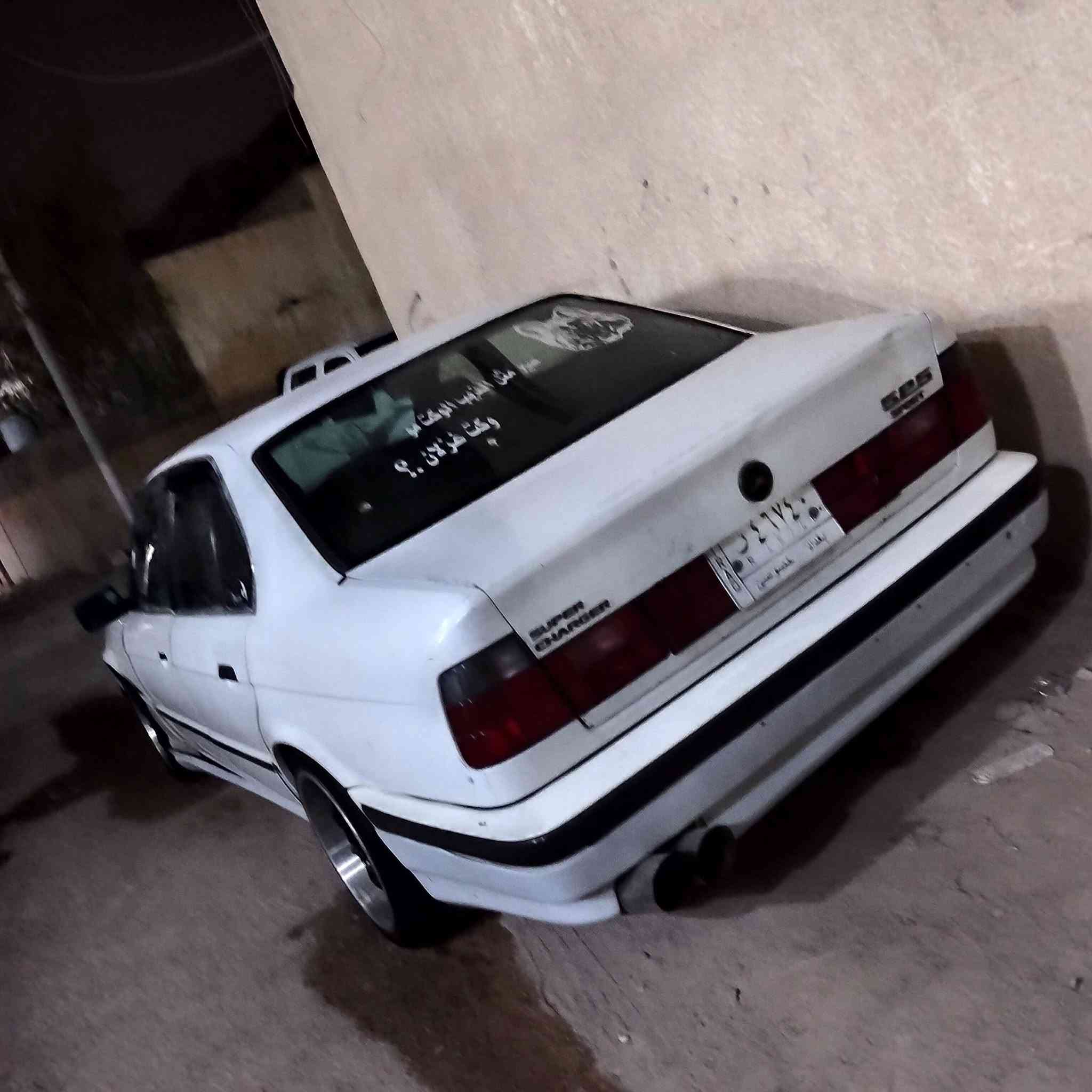 سلام عليكم سياره بي ام الماني للبيع بيهه ضربه بجاملق سعر 35 وبيهه مجال لشراي ***********
