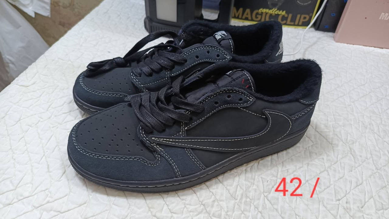 احذيه رجاليه جديد ماركات جديد غير مستخدم  للاستفسار ***********
