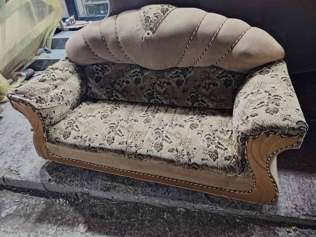 بسم الله😍😍😍
تخم قنفات ١٠ مقاعد

حطاطة العيب بي فقط يدات تريد ترتيب

السعر ١٥٠ مع توصيل داخل حديثة 😍

هم ابيع قنفات كراسي كلشي وحد

الموقع الجديد حديثة السبحاني مجاور متوسطة الزهراء *********** أبو وسيم
