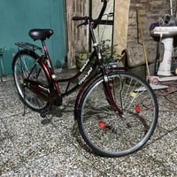 للبيع بناتي احمر موشم موديل 24 ب80 و بي مجال. مكاني بغداد 07759296053