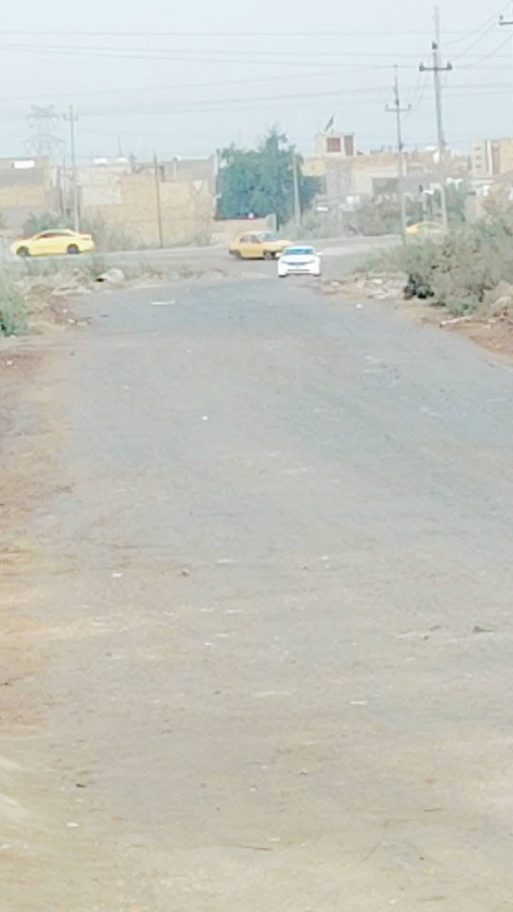 بيت طابو صرف ١٥٠ متر بااالشاافعية مطلوب اسكان ١٣ مليون تسديد ١٧٠ بالشهر موقع تجاري يبعد ع شارع ديوانيه نجف ١٠٠ متر سعر الكلي٨٣والي باليد ٧٠ بنا جديد صارله ٣شهر يحتوي ع غرفتين ومطبخ صاله واستقبال وصحيات خارجيه وحمام داخلي يقع ع شارع ٢٠ متر وبضهره مدرسه ثانويه وابتدائيه وخطط مقابيله اعداديه ومركز صحي ومنطقة كولهه عالم مثقفه حي الموضفين بي محل طول ٦ وعرض ٣ونص وبس انت عندك محل بالمنطقه بنا طابوك درجه أوله اساس كونكريت سقف اعكاده الحلوه بي مايصير جار باب باب وياك مقابيلك ساحه مدرسه مستوصف حي الموضفين شارع ٢٠ اسم الشارع *********** التوكل على الله
