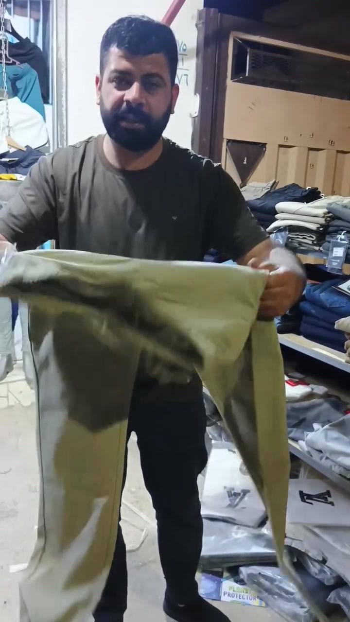 عرض خاص من محل حيدر بكار وصول بيجامة شبابي فول مطاط تابع الفيديو 👇 العنوان شارع النخوة قرب ماركت بازار للعائلة قرب دائرة الامن الوطني *********** حيدر بكار
