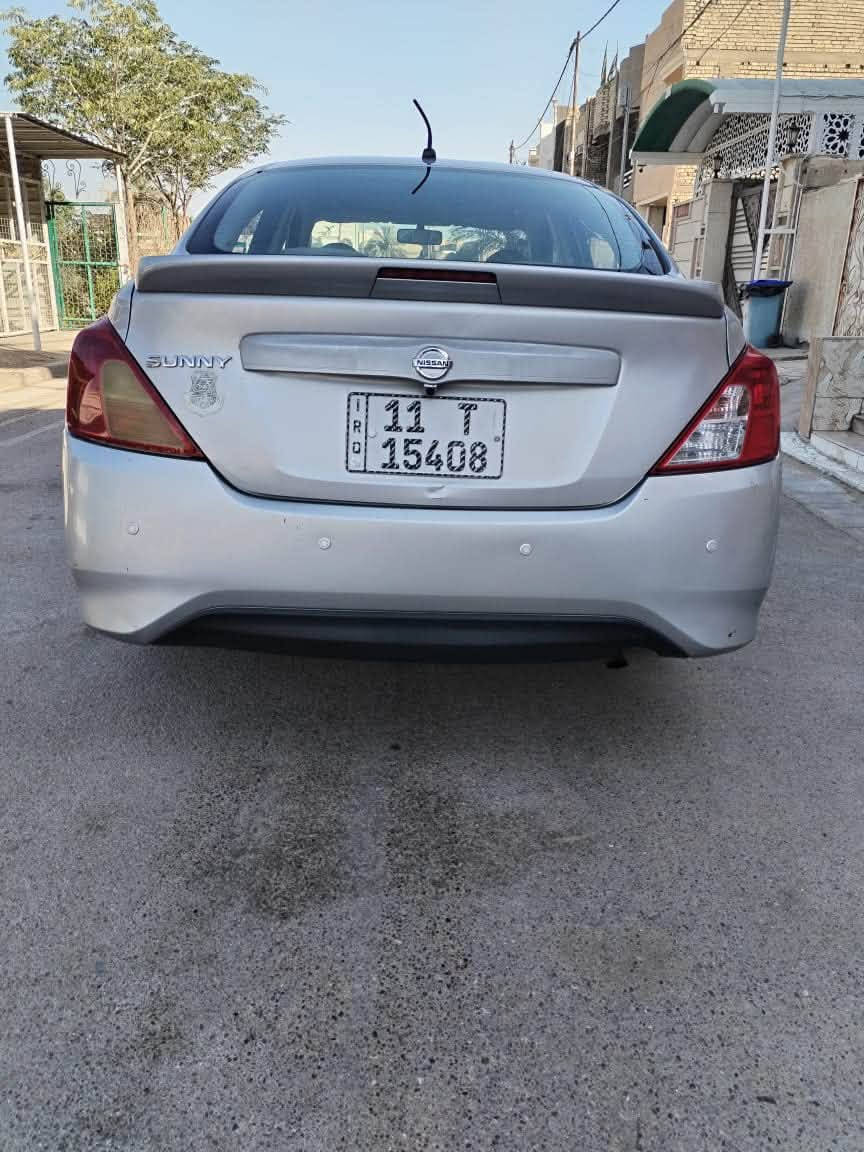 السلام عليكم
عندي سني هندي 2019 بليته زركه شاشه تحكم ستيرن بدون حادث بيه شبر بارد بالباب وشويه بارد بقبق الصندوك
مكينه جديده تبريد ثلج السعر 93
مكاني سيدية 
***********
