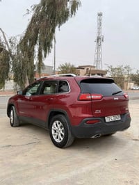 شيروكي ٢٠١٧ • ٣٢٠٠ ٦سلندر • دفع رباعي