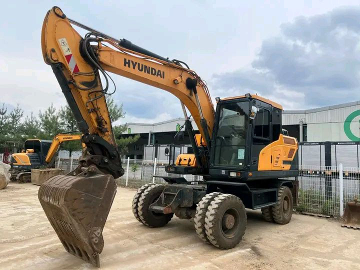 🔥 حفارات ومعدات ثقيلة وارد كوريا بأفضل الأسعار 🔥
مع Waad Motors الجودة والثقة في مكان واحد 💪🚜
✔️ أحدث الموديلات
✔️ حالة ممتازة
✔️ جاهزة للشحن والتسليم
📲 تواصل معنا الآن واحجز معداتك بكل سهولة
@أبرز المعجبين 
WAAD Motors


**إذا كنت صاحب هذا الإعلان وتريد حذفه لأي سبب، رجاءا أرسل رسالة إلى الدعم الفني**