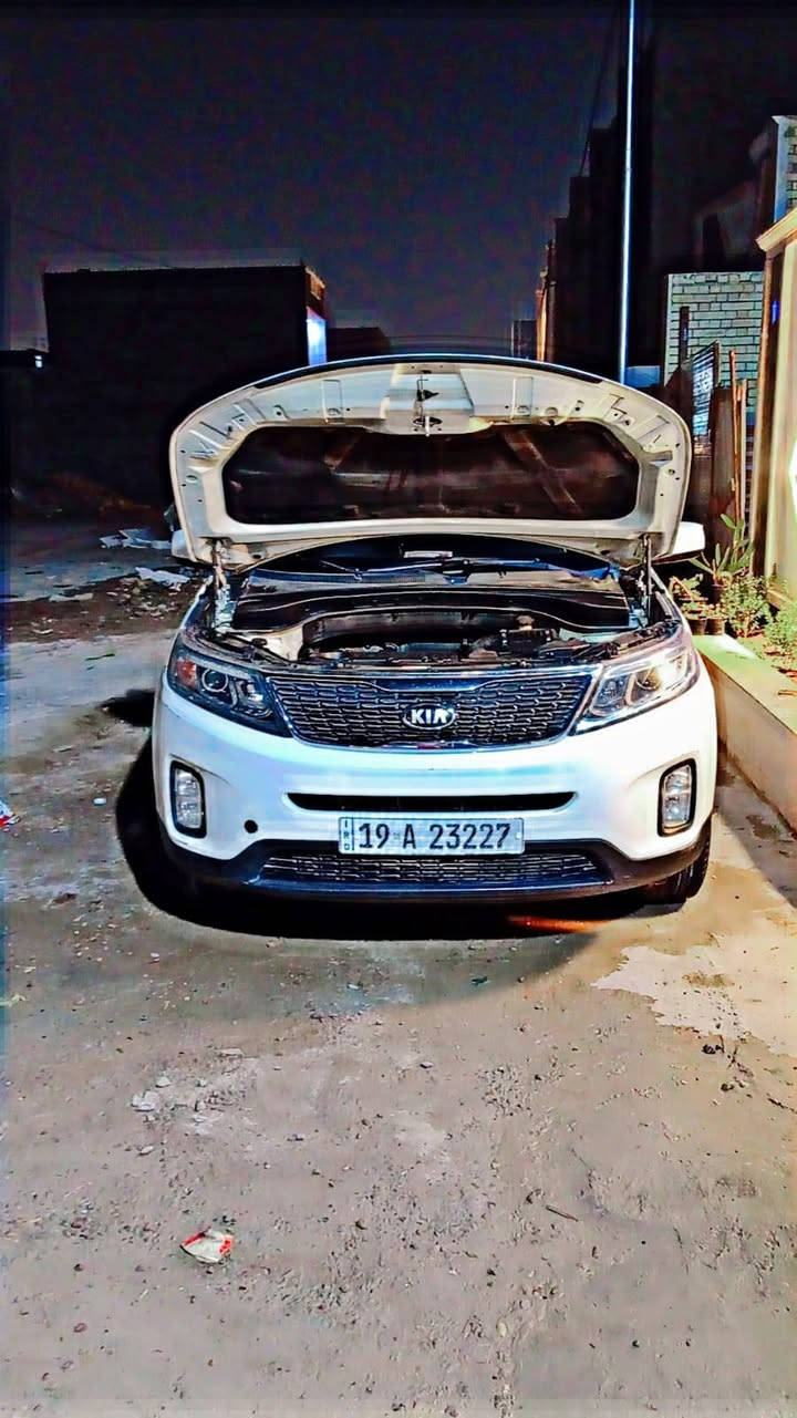 السلام عليكم للبيع سورنتو سبعه راكب موديل 2014خليجي بيها باب السايق مبدل والباقي كفاله عامه كير ومحرك مكفولات
محرك دوش2400
حساسات امامي خلفي 
تبريد3قطع
نضام نشاط 
نضام اقتصاد 
ويل 19
كامره خلفيه
كامره اماميه
مسجل شاشه تاب 
والمسجل القديم موجود
كشنات مغلف جلد 
منفذ شحن USB
منفذ اواكس
تخم تاير. ياباني  جديد صار ابع ايام من شاده
حداديه وصدر جديد 
رقم كربلاء انكليزي بسمي
 داخله هزه جديده 
 مكان السياره بغداد البياع 
 
الاتصال ***********متواجد رصيد 
او واتساب اني مكلف في النشر غير متواجد على المازنجر
