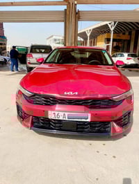 كي فايف موديل 2025 وارد أمريكي ضربته طخه بلبنيد بارد يعني السياره مكفو...