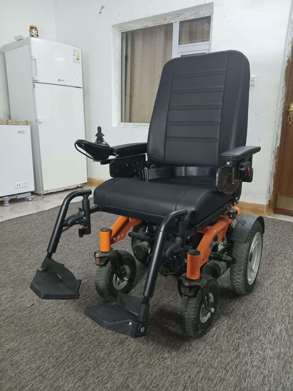 سلام عليكم مكلف بلنشر كرسي لذوي الاحتياجات الخاصة للبيع جديده صفر مكان خانقين اي استفسار ***********
