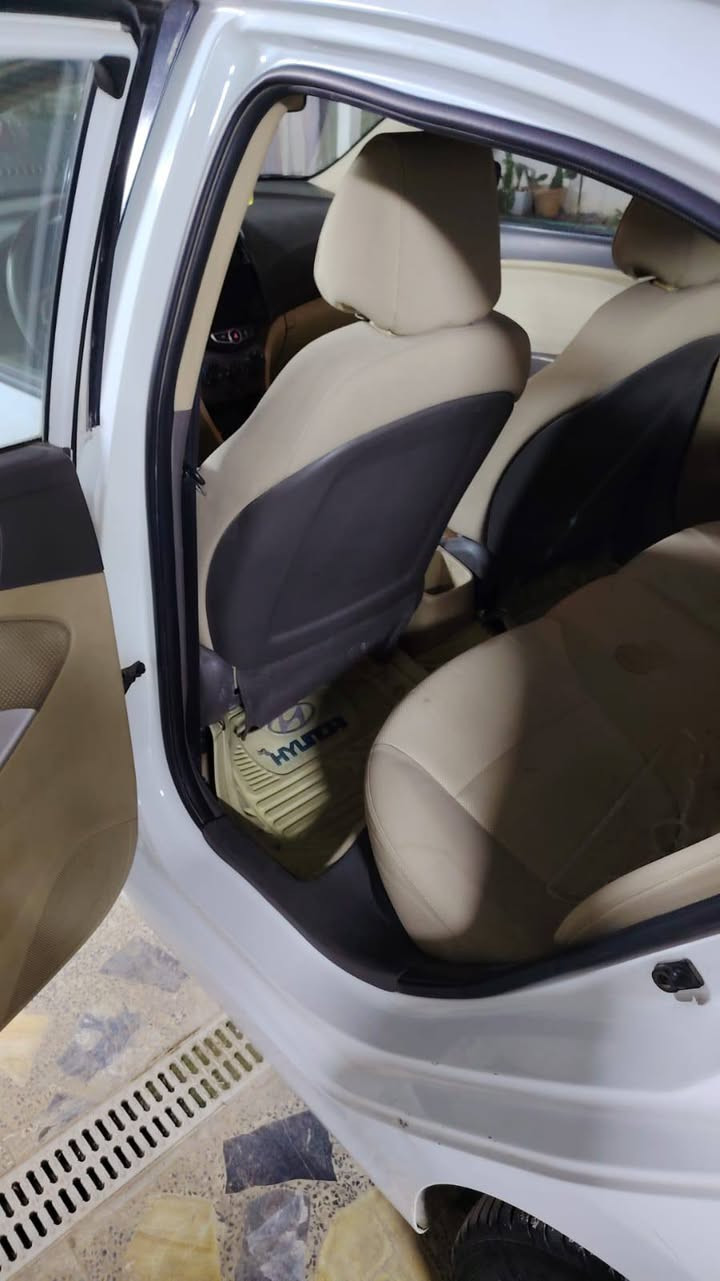 سلام عليكم لبيع اكسنت موديل 2015 ماشيه 200 فول مواصفات طخه خفيفه بل جاملغ الأمامي  فقط امداور ثاني يوم رقم انكليزي/محرك 1600 السعر 108
***********
‏‪0780 268 0470‬‏
