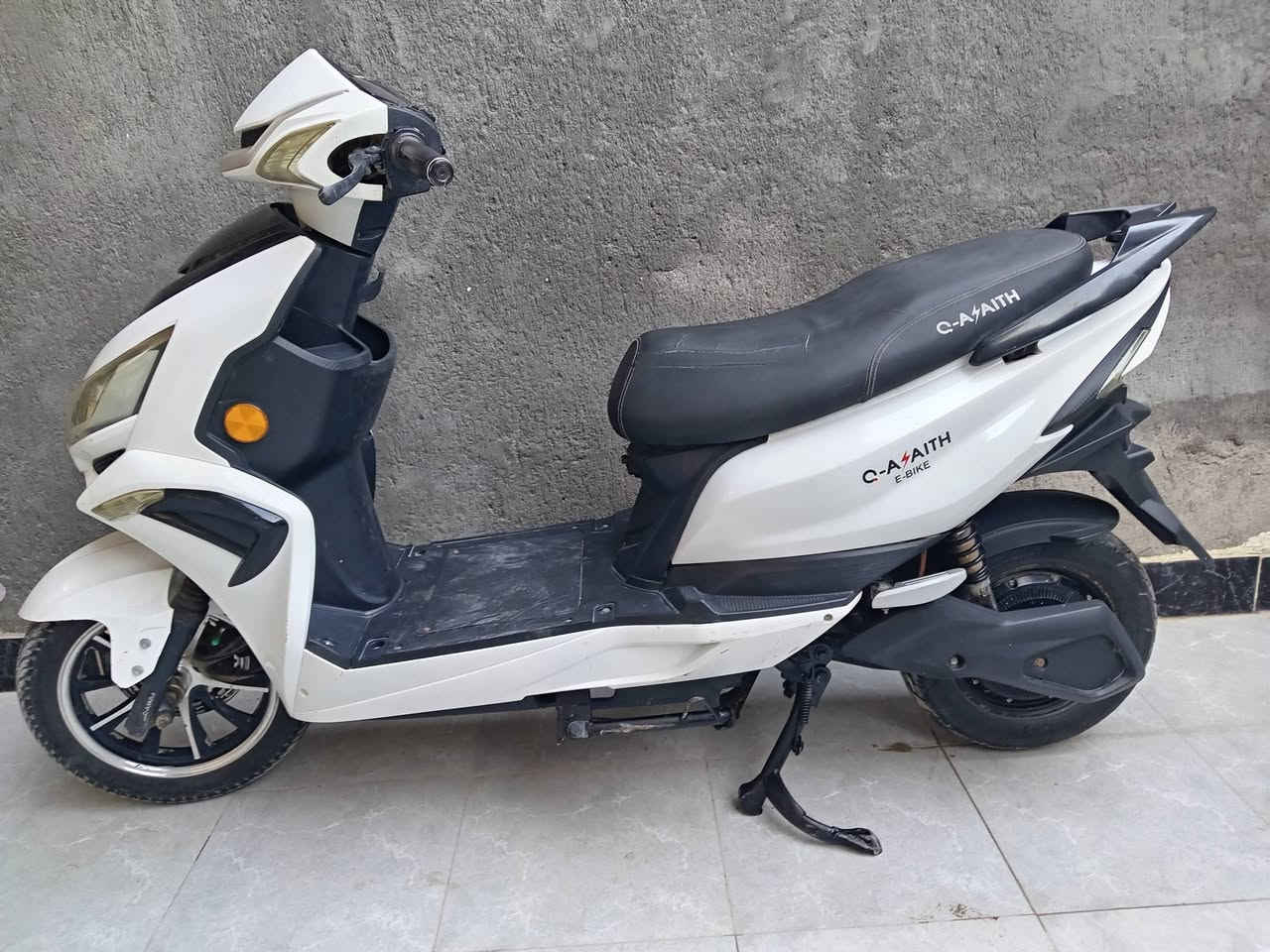 دراجه شحن نظافه ٨٠٪ شرط جديده للبيع
سعر من الاخير ٣٥٠ الف قفل بيع
***********
