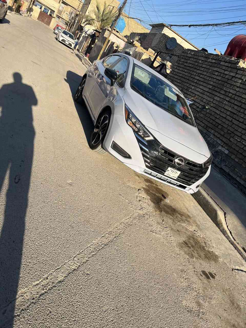 السلام عليكم البيع نيسان فيرسا موديل 2024 فول مواصفات SR حادثها موضح بصور بدون شواصي بدون لغود بدون بدنه فقط تبديل بنيد ودعاميه فقط السياره بسمي اني الي مستوردها سعرها ب112 وبيها مجال بسيط جداً ملاحضه السياره بدون رقم ***********
