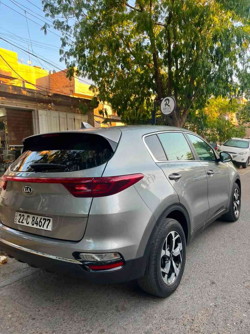 🚗 كيا سبورتج امريكي  2021 – رقم أربيل جديد 🔥
فقط البنيد بدون دواخل ولا ايرباك وصور الحادث مرفق  قطعة وحدة يعني صبغ 
🔢رقم أربيل – تحويل مباشر 
موقع السيارة بغداد حي تونس ( افاق عربية ) �🔹 شاشة كبيرة + كاميرا خلفية�🔹 حساسات أمامية خلفي�️‎🔹ماشية68,000 الف ‎
السعر :  148$ وبيها مجال بسيط
📞  ***********
