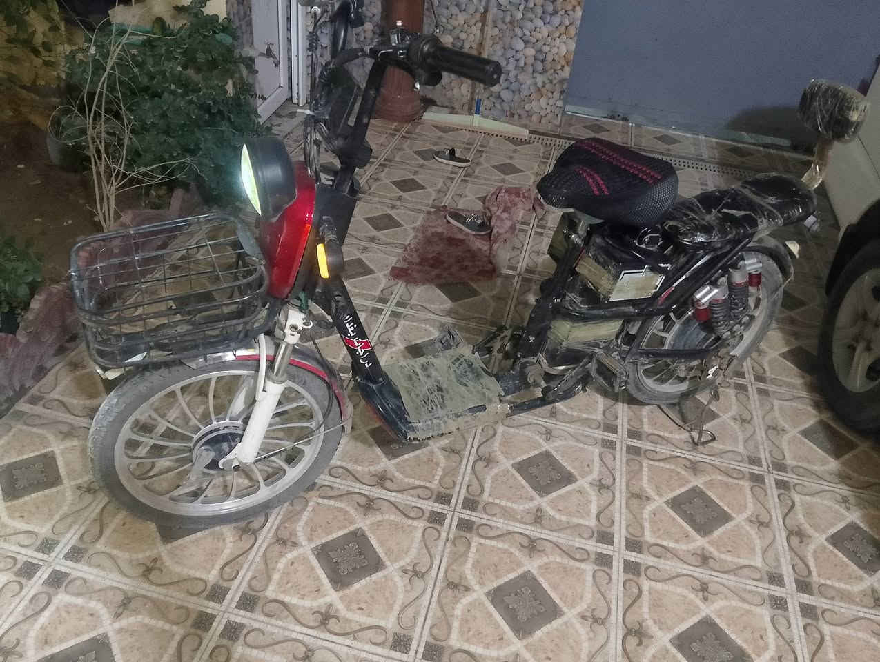 سلام عليكم بايسكل شحن للبيع بايسكل بس الشاشه متشتغل وبطاريات جديده السعر 130 وبي مجال رقمي *********** المو شراي لا يتعبني
