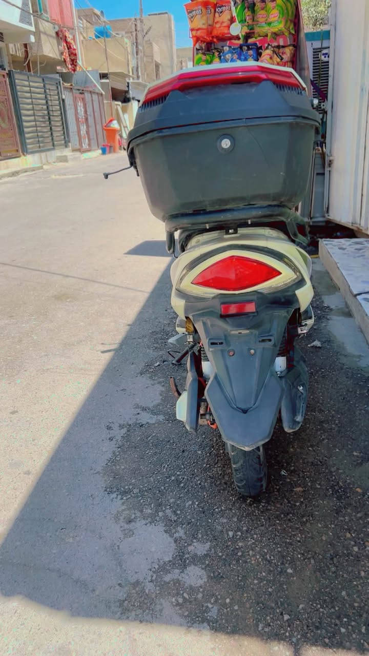 دراجه شحن mtr للبيع
6 بطاريات بحاله ممتازه 
لايتات زنون 
ملف 2000
نظام بك
3 سرع
مكاني بغداد صليخ
 السعر/ ٥٠٠ الف
***********
