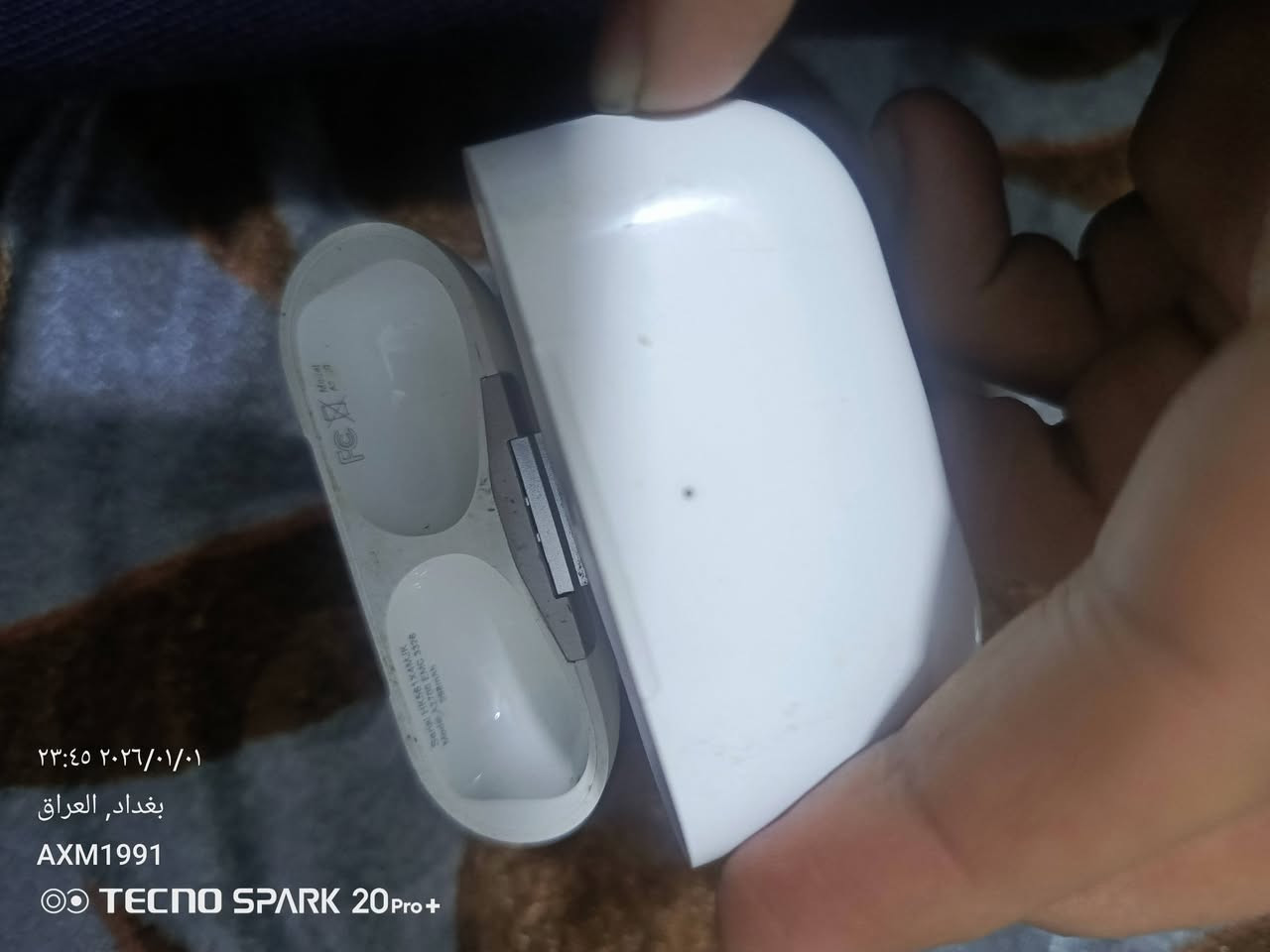 السلام عليكم عندي هاي من شركه ابل مشكلتها متكنك يرادلها فرمته  يم ابو صيانه
الرقم التسلسلي HK561X4MJK، الطراز A2700، EMC 3376
هاي الرقم التسلسل تاكدو منها بالكوكل 
قيم واخذ 
مكاني بغداد الدوره المهديه الثانيه 
***********
***********
