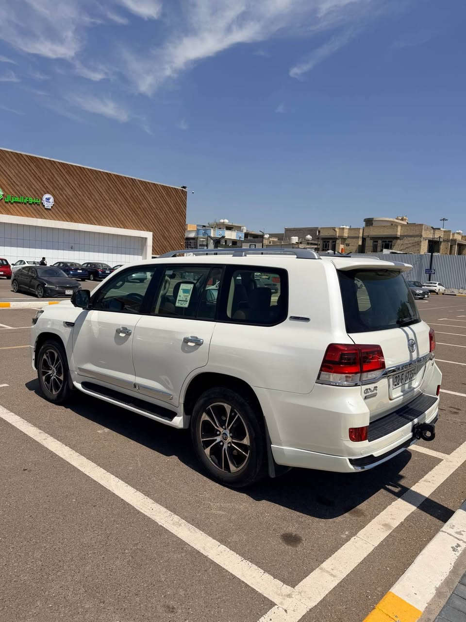 GX.R 2021 V6
فول مواصفات للأخير 
كراند تورنك باب اول 
حجم المحرك 4000 المرغوب 
كفاله بدون صبغ بدون حادث 
ماشية 66 الف كيلو فقط 
حتى الدعاميات بدون صبغ 
رقم اربيل الجديد باسمي 
السبير منازل 
السعر 540 
مكان السيارة بغداد منصور 
المواصفات : -

صاج خشب حقيقي  
عداد السرعة ( دجتل ) ليزري 3 أنماط قيادة مختلفة 
اشاير لكزز بلاد ومري اسود اشاير LED 
5 كامرات 360 درجة 
8 ايرباك 
داخل جلد قرميدي اصلي وخشب 
دبل كشن كهرباء 
كشن السائق 3 حركات
دبل ماوس  وماوس 3 مال كاميرات 
تشغيل عن بعد 
ثلاجة 
فول تحكم استيرن 
3 شاشات 
شاشه اصليه 
الباب الخلفي كهرباء دبل جكگ 
بصمه تشغيل دبل بصمة
مري شفط اوتو وترحيب واشاير لكزز بلاد 
هوك خلفي 
حساس امامي خلفي 
زراك لايت ولايت زنون 
مراية كهرباء وبوصلة وتعزل الضوء 
تخم تايرات جديد  
رقمي للاستفسار:***********
 * (بيها مكان صغير بارد ورصعات ثنين صغار كلش  مسحوبات) بغداد, العراق
