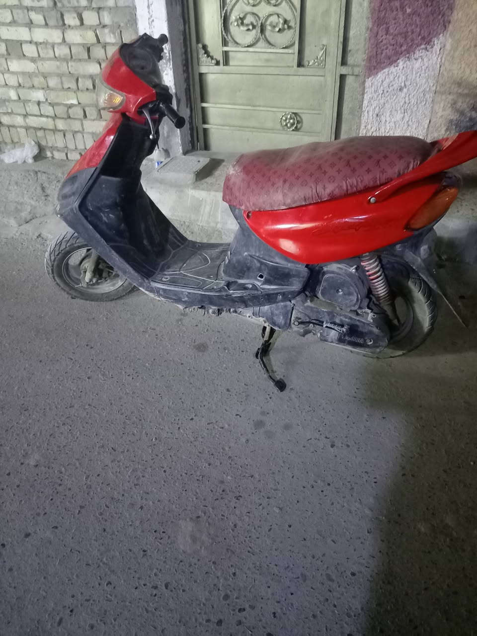 سلام عليكم متاح دراجه ماكس قجمه سلف وهندر الكهربايت شغاله المكينه ناعمه ممفتوحه شلعه ومعدل قفل ستيرن قفل جنطه أوراق كامله سعر ٣٠٠ عنوان مدينة الصدر رقم ***********
