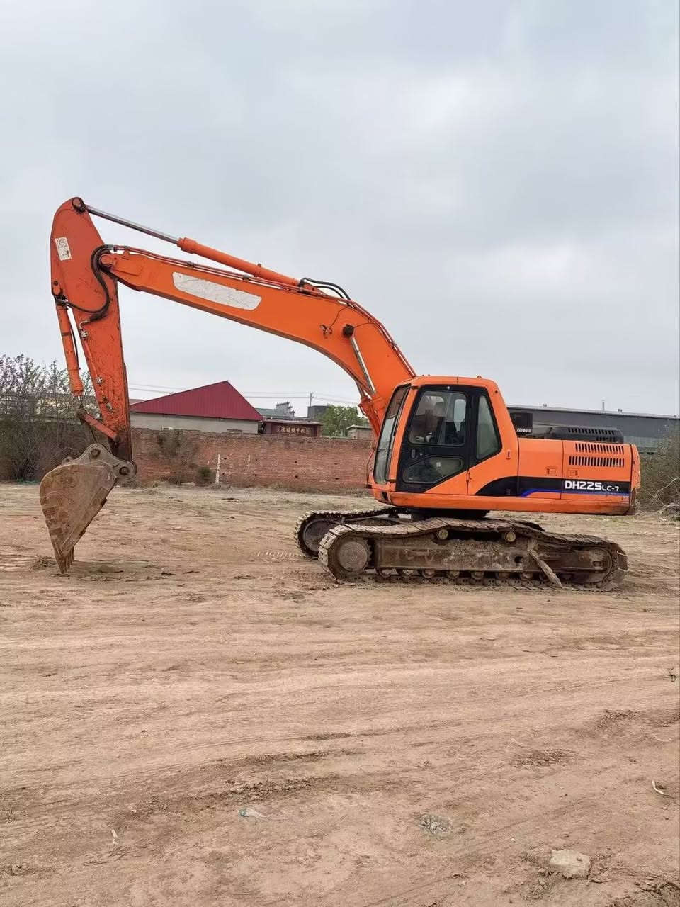 Doosan dh225-7


**إذا كنت صاحب هذا الإعلان وتريد حذفه لأي سبب، رجاءا أرسل رسالة إلى الدعم الفني**