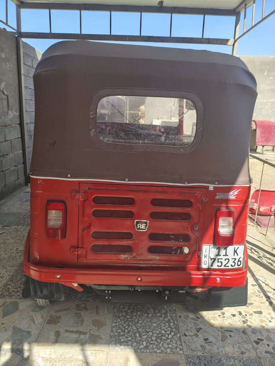 السلام عليكم تكتك 2018 رقم وسنوية تكتك جاهزه كبل للشارع مابيه صبغ بس دوس وبيه شويه بلغد موضح بالصورة مكينه خير من الله لا تنقيص ولاتبخير اكسن جديد مكاني البلديات السعر 5 وبيه مجال الرقم ***********
