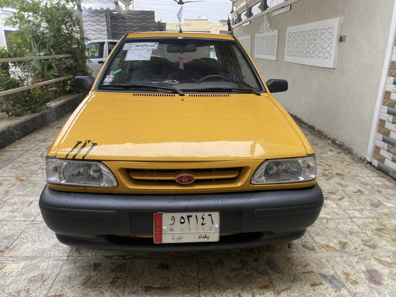 سلام عليكم سايبة موديل 2014 مكينة وكير و حداديه و شواصي مكفولات  بيها صبغ جاملغ والباقي مكفول تبريد ثلجً السعر 33 وبيها مجال هاتف *********** مكان نهايت حي اور
