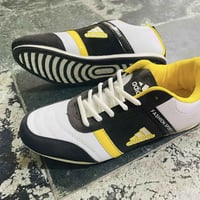 حذاء رجالي • فيتنامي الصنع • جديد