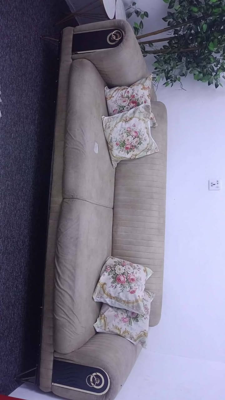 غرفه 6قطع 200تخم تركي 8مقاعد سريري قلاب خشبه كلش قوي 150وبيهن مجال العنوان بغداد تقاطع الكياره


**إذا كنت صاحب هذا الإعلان وتريد حذفه لأي سبب، رجاءا أرسل رسالة إلى الدعم الفني**