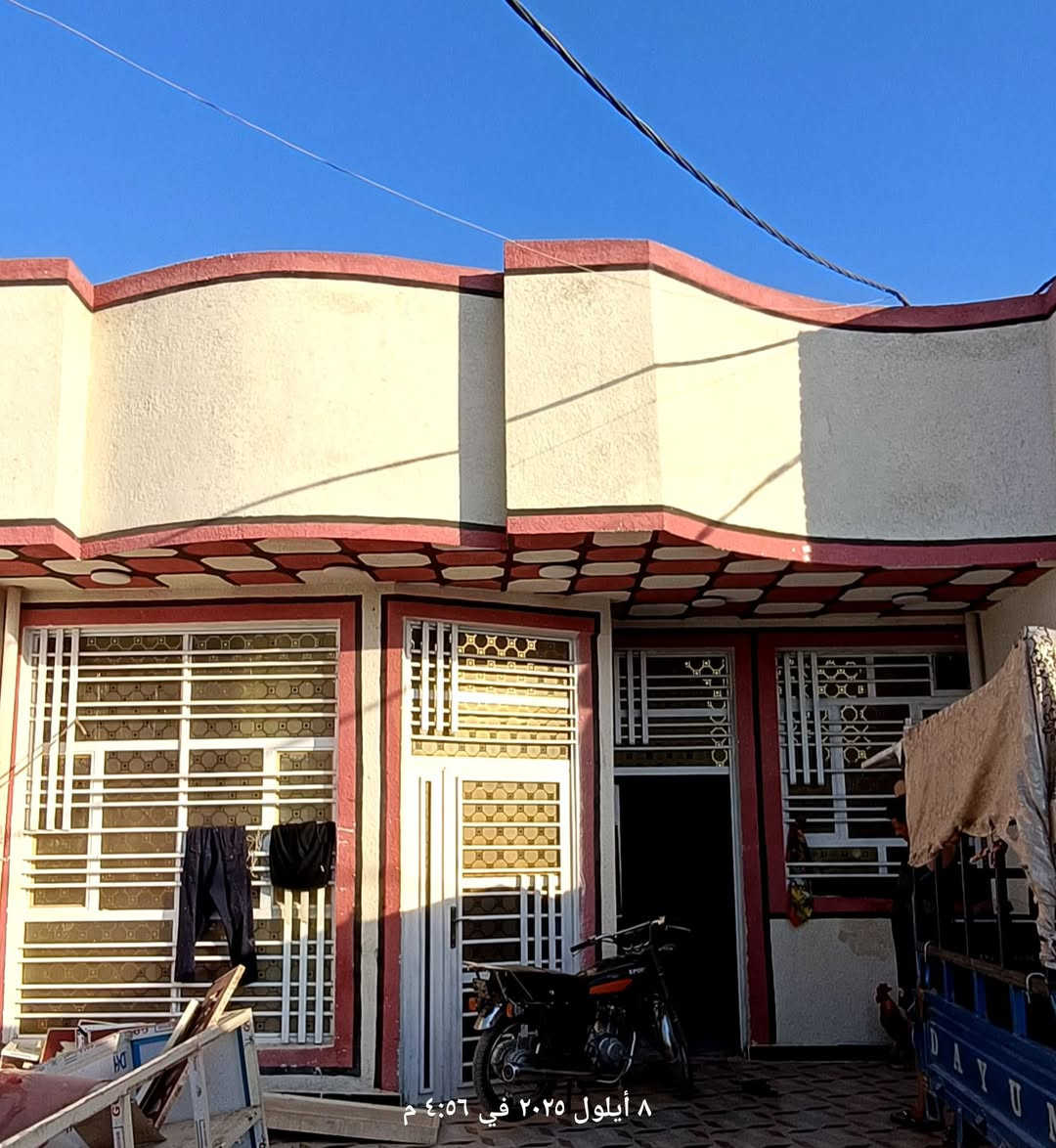 السلام عليكم ورحمة الله وبركاته بيت للبيع المساحه 200mالواجهيه10 النزال20 المكان كوت حي الحكيم نزله العميد جادر الاستفسار خاص ***********
