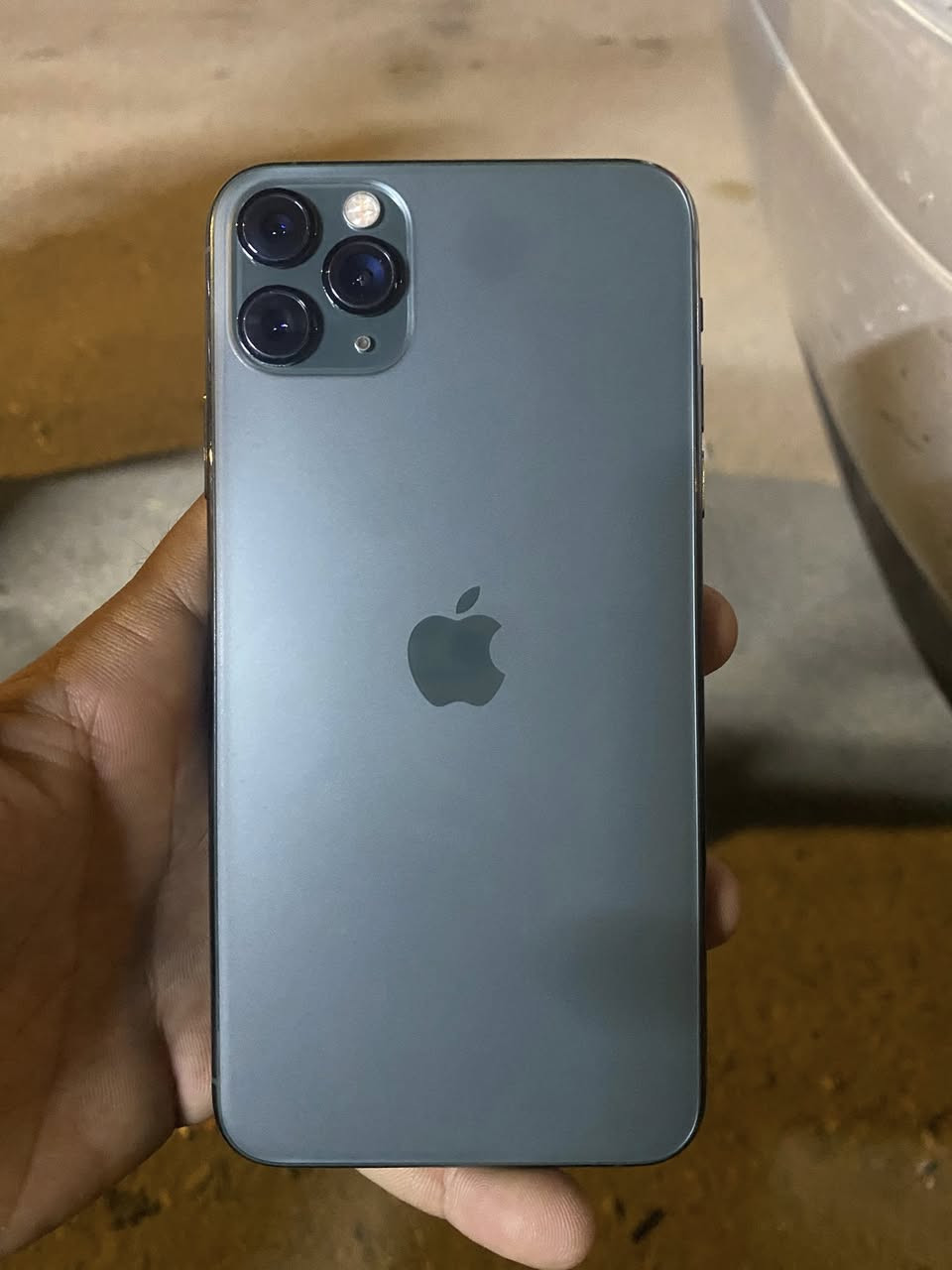 ايفون١١برو ماكس
بطاريه٧٧
ذاكره٢٥٦
مبدل فقط شاشه 
جهاز يخبل مابي لا صرفيه ولا تعليكه
جهاز كله شغال سعر٣٠٠وبي مجال قليل 
***********
