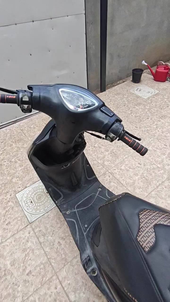 سلام عليكم 🙋
دراجه ماكس رمبه شرط رمبه 
دراجه خير من الله كامله مابيهة نقص كلشي شغال .. نكره سلف بأي وقت 
محركهة بلاد بوشه49 واني بيدي فتحت الكور سويت ادامه للولفات  وعليهة تزويد .
1_ صلنصه FM
2_ قبق افلاوين Topo
3_ اكلج خلفي رياضي اجه بيهة من الخارج
4_ استان صفح Topo
5_ دبلات امامي مزوده
6_ منظومه زنون والسكن احمر 
7_ بك لايت قلاب مع البريك تشتغل دبل اشارة 

للاستفسار : *********** 
السعر : 750 وبيهة مجال اتصل وتدلل
